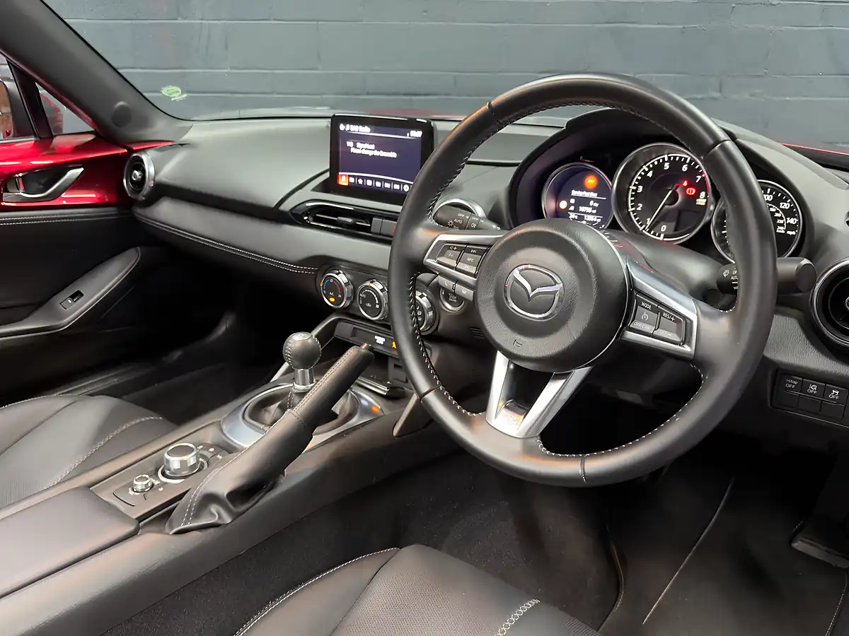 Used 2020 Mazda MX-5 Sport Tech Red - Interior and Exterior details 17