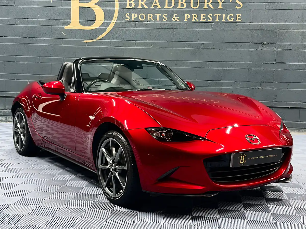 Used 2020 Mazda MX-5 Sport Tech Red - Interior and Exterior details 4