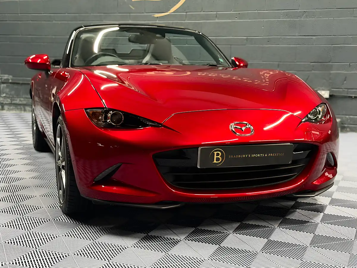 Used 2020 Mazda MX-5 Sport Tech Red - Interior and Exterior details 7
