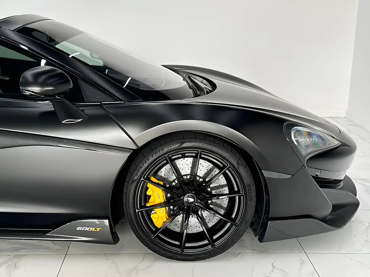 Used 2020 Mclaren 600LT Spider Black - Interior and Exterior details 12