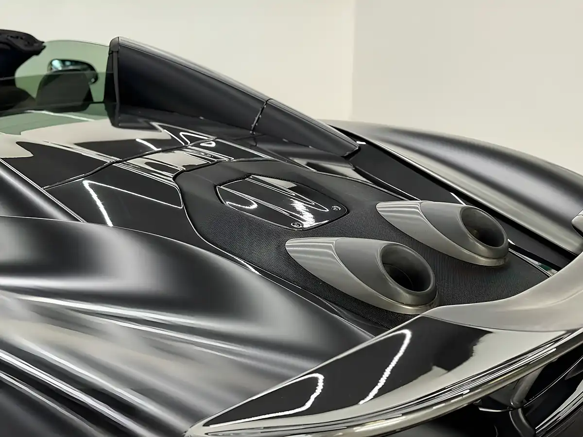 Used 2020 Mclaren 600LT Spider Black - Interior and Exterior details 16