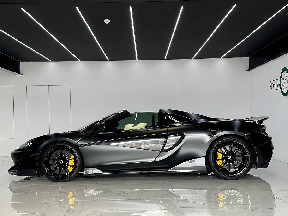 Used 2020 Mclaren 600LT Spider Black - Interior and Exterior details 3