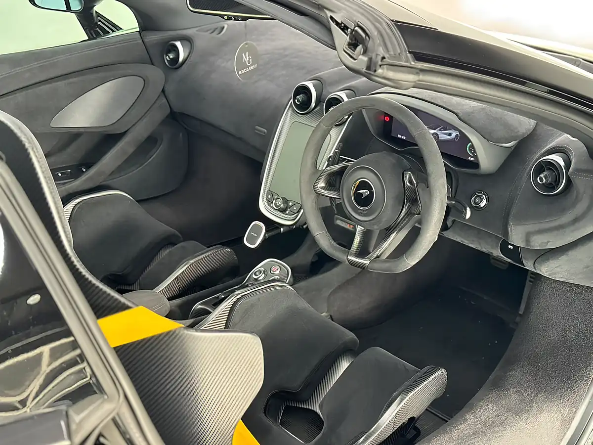 Used 2020 Mclaren 600LT Spider Black - Interior and Exterior details 9