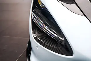 Used 2020 Mclaren 720s Coupe Murawai White - Interior and Exterior details 16
