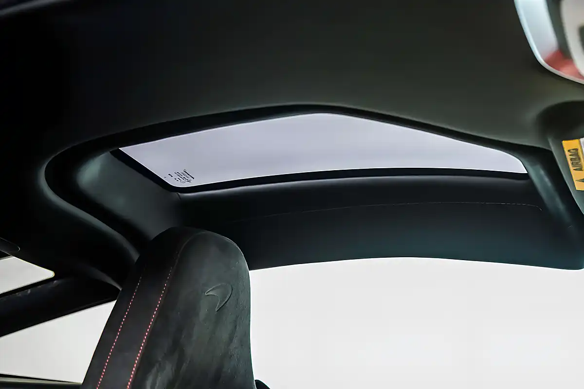 Used 2020 Mclaren 720s Coupe Murawai White - Interior and Exterior details 9