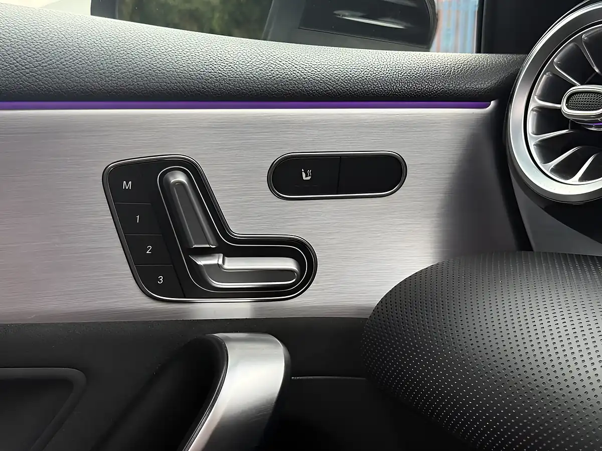 Used 2020 Mercedes-Benz a Class AMG Line Black - Interior and Exterior details 20