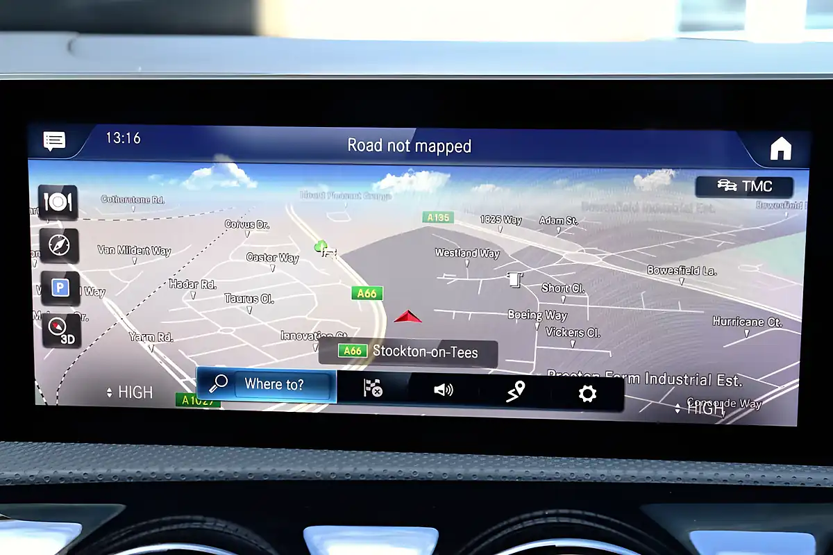 Used 2020 Mercedes-Benz a-Class AMG Line Executive Patagonia Red - Interior and Exterior details 8