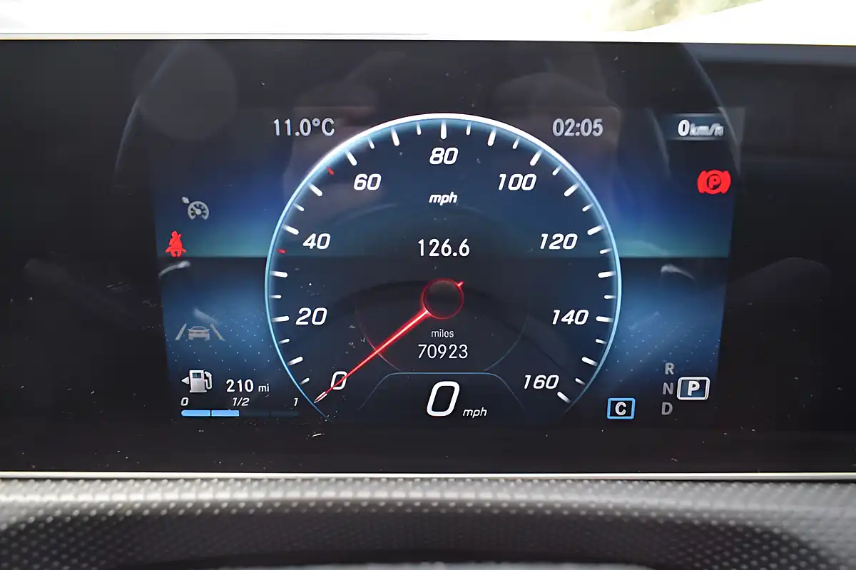 Used 2020 Mercedes-Benz a-Class AMG Line Executive Polar White - Interior and Exterior details 20