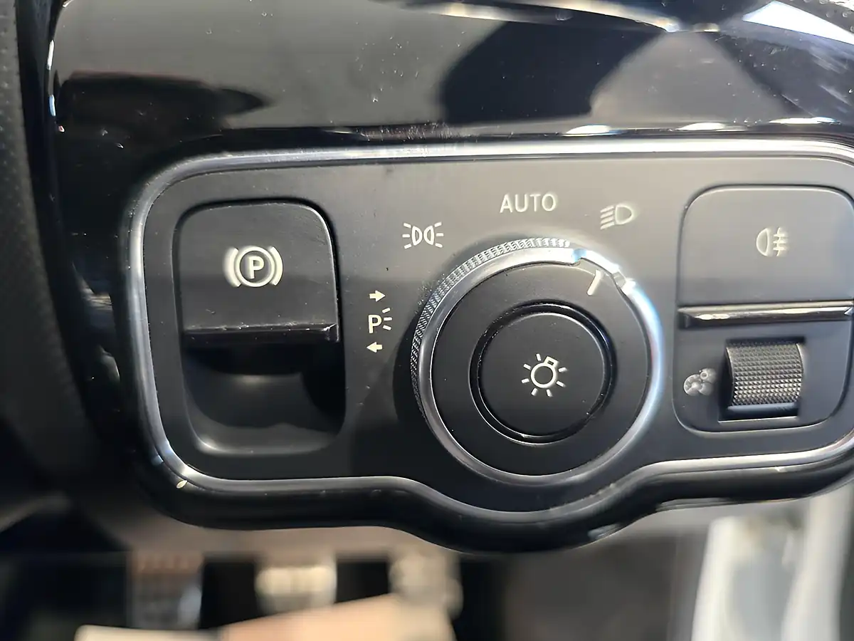 Used 2020 Mercedes-Benz a Class AMG Line White - Interior and Exterior details 19