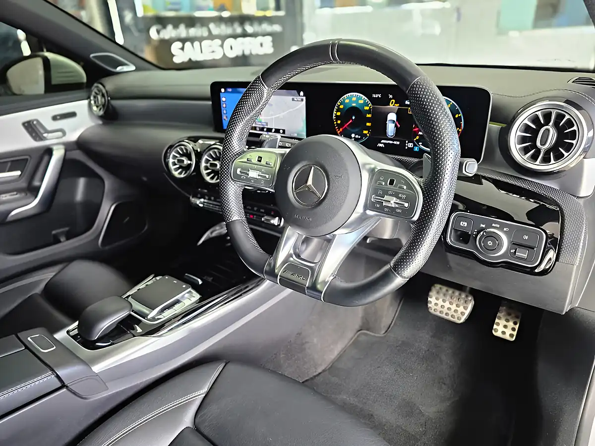 Used 2020 Mercedes-Benz a Class Premium Plus White - Interior and Exterior details 9