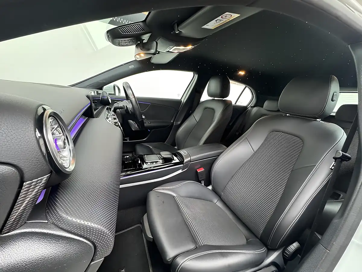 Used 2020 Mercedes-Benz a-Class Sport (executive) White - Interior and Exterior details 16