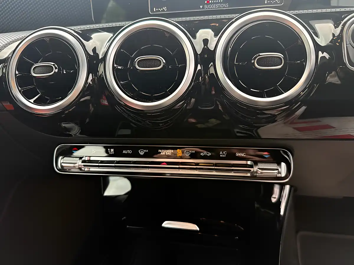 Used 2020 Mercedes-Benz a-Class Sport Patagonia - Interior and Exterior details 13