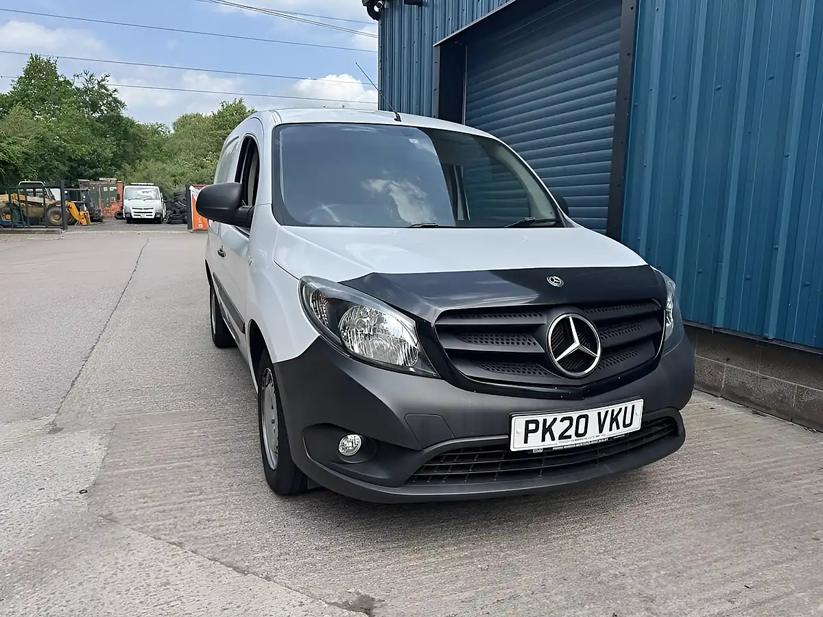 Used 2020 Mercedes-Benz Citan 109 Pure Black - Interior and Exterior details 3