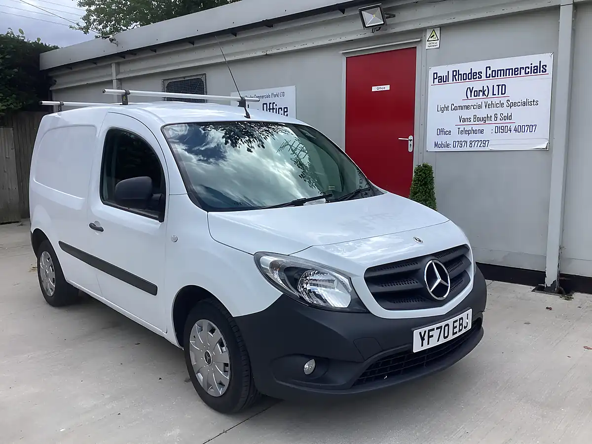 Used 2020 Mercedes-Benz Citan Pure White - Interior and Exterior details 6