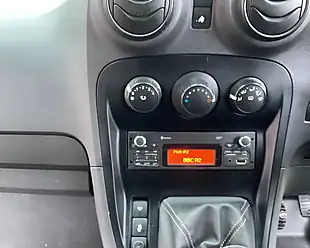Used 2020 Mercedes-Benz Citan Pure White - Interior and Exterior details 18