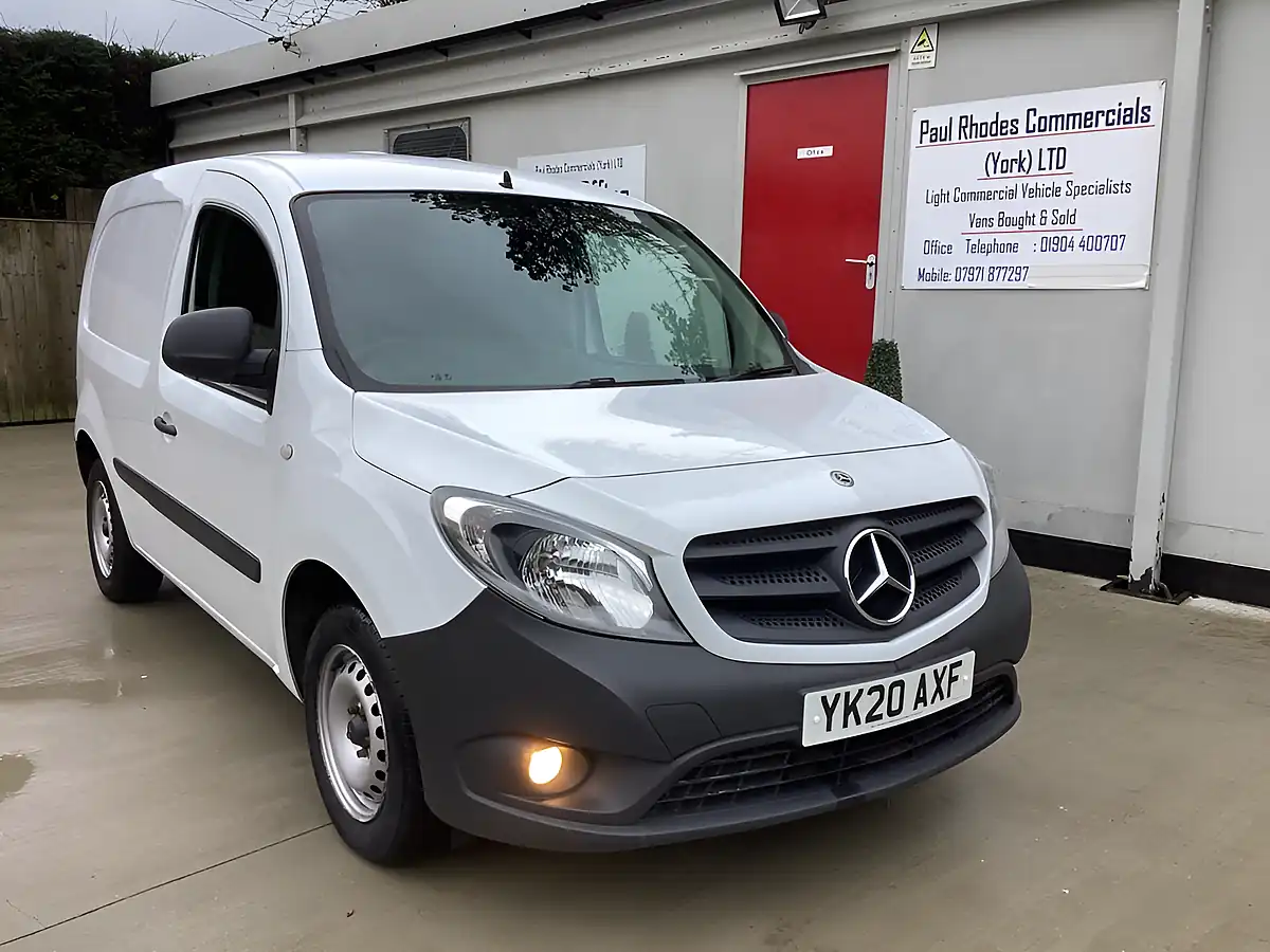 Used 2020 Mercedes-Benz Citan Pure White - Interior and Exterior details 5