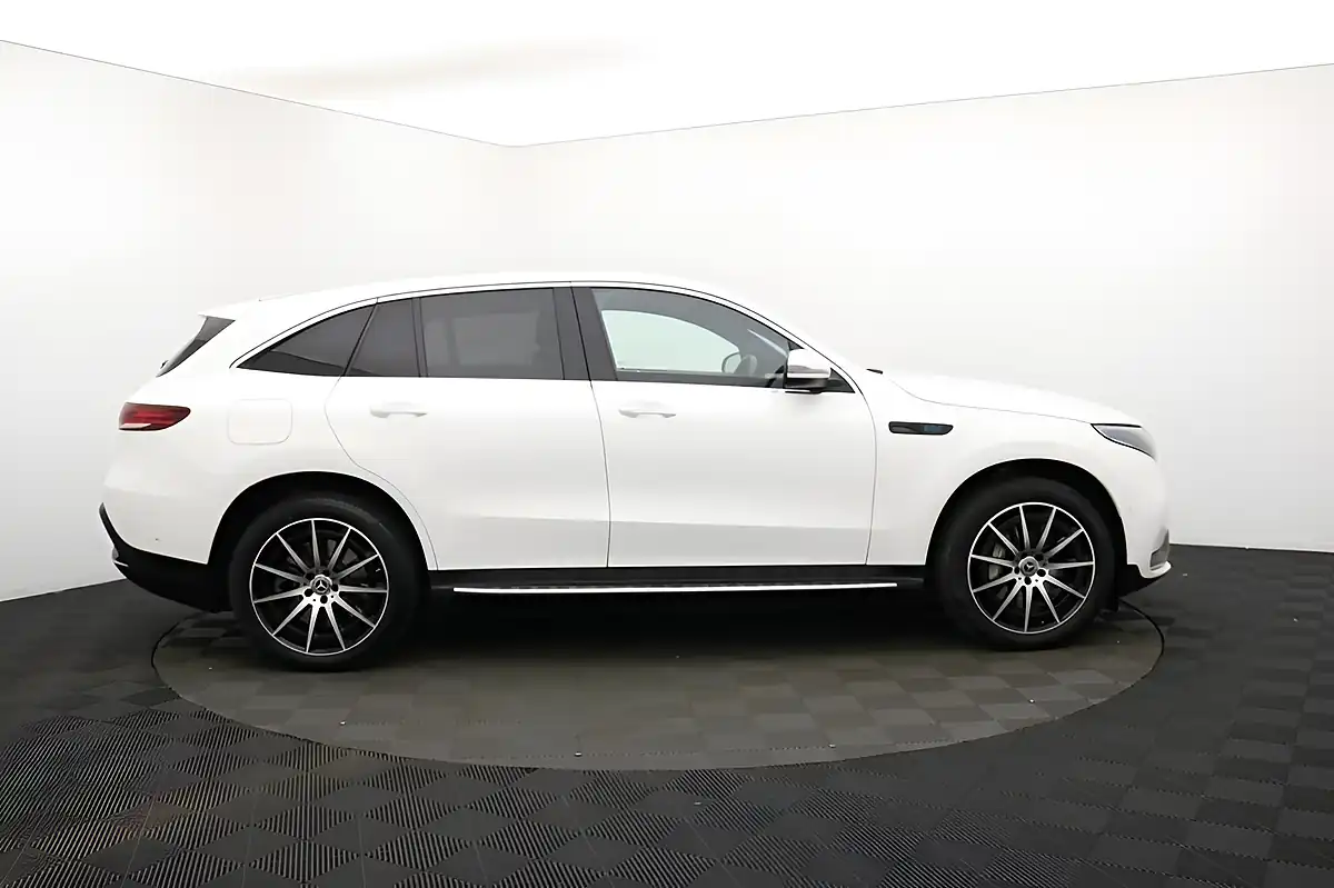 Used 2020 Mercedes-Benz Eqc AMG Line White - Interior and Exterior details 2
