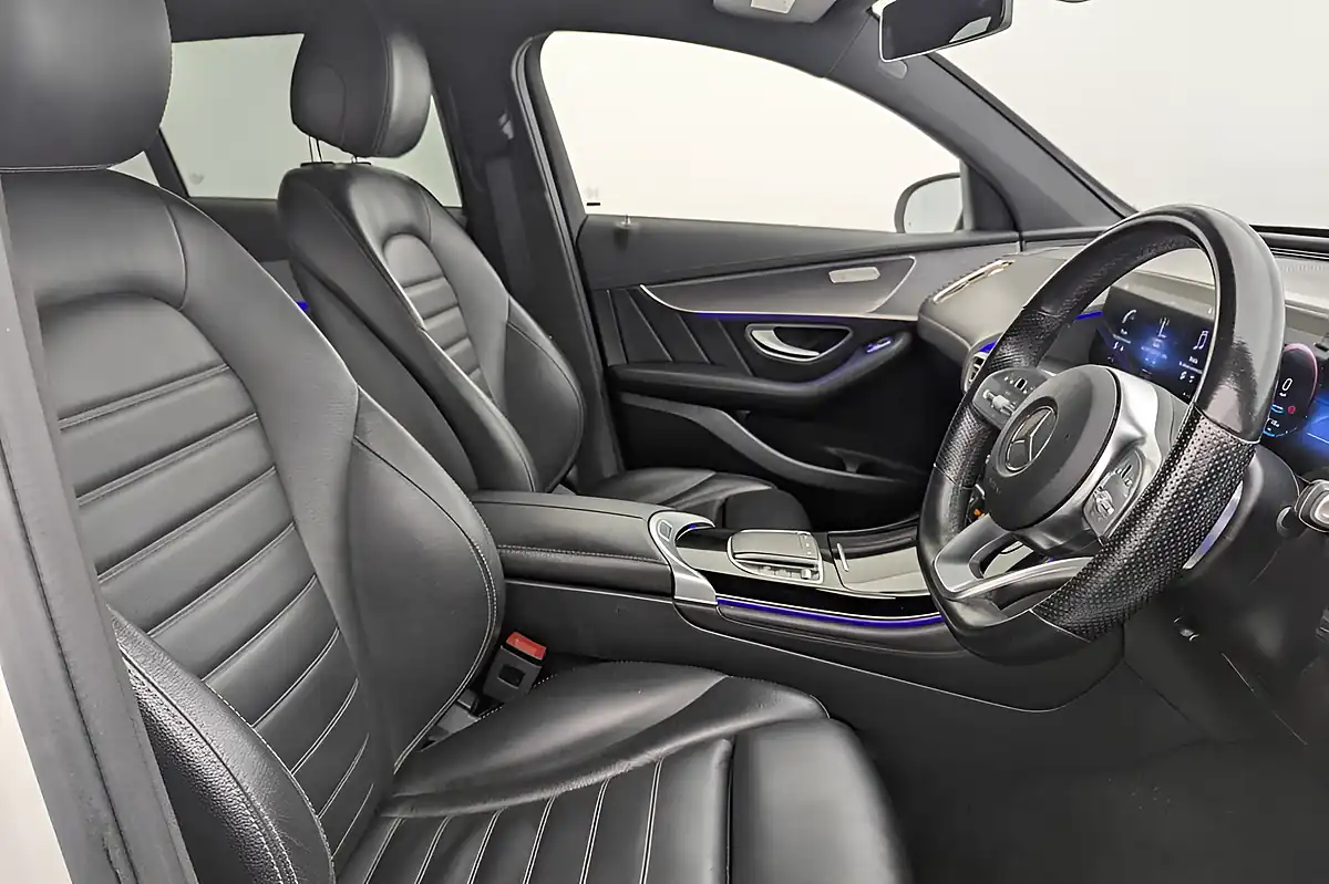 Used 2020 Mercedes-Benz Eqc AMG Line White - Interior and Exterior details 3