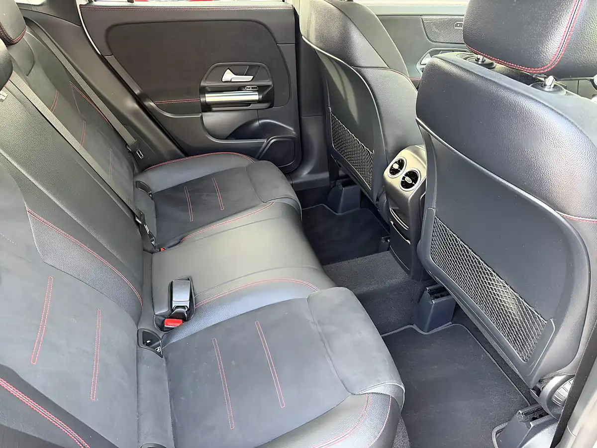 Used 2020 Mercedes-Benz Gla AMG Line (executive) Silver - Interior and Exterior details 10