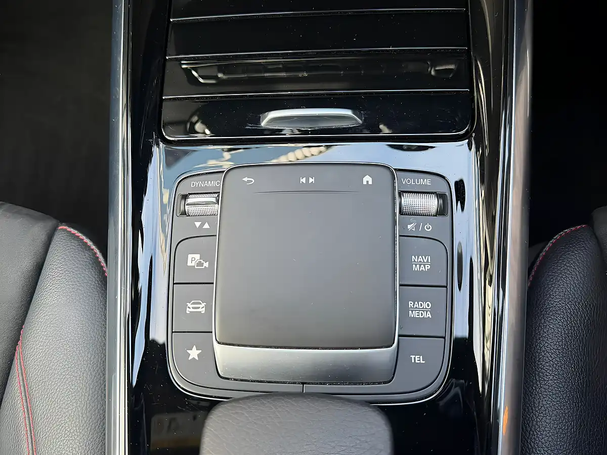 Used 2020 Mercedes-Benz Gla AMG Line (executive) Silver - Interior and Exterior details 12