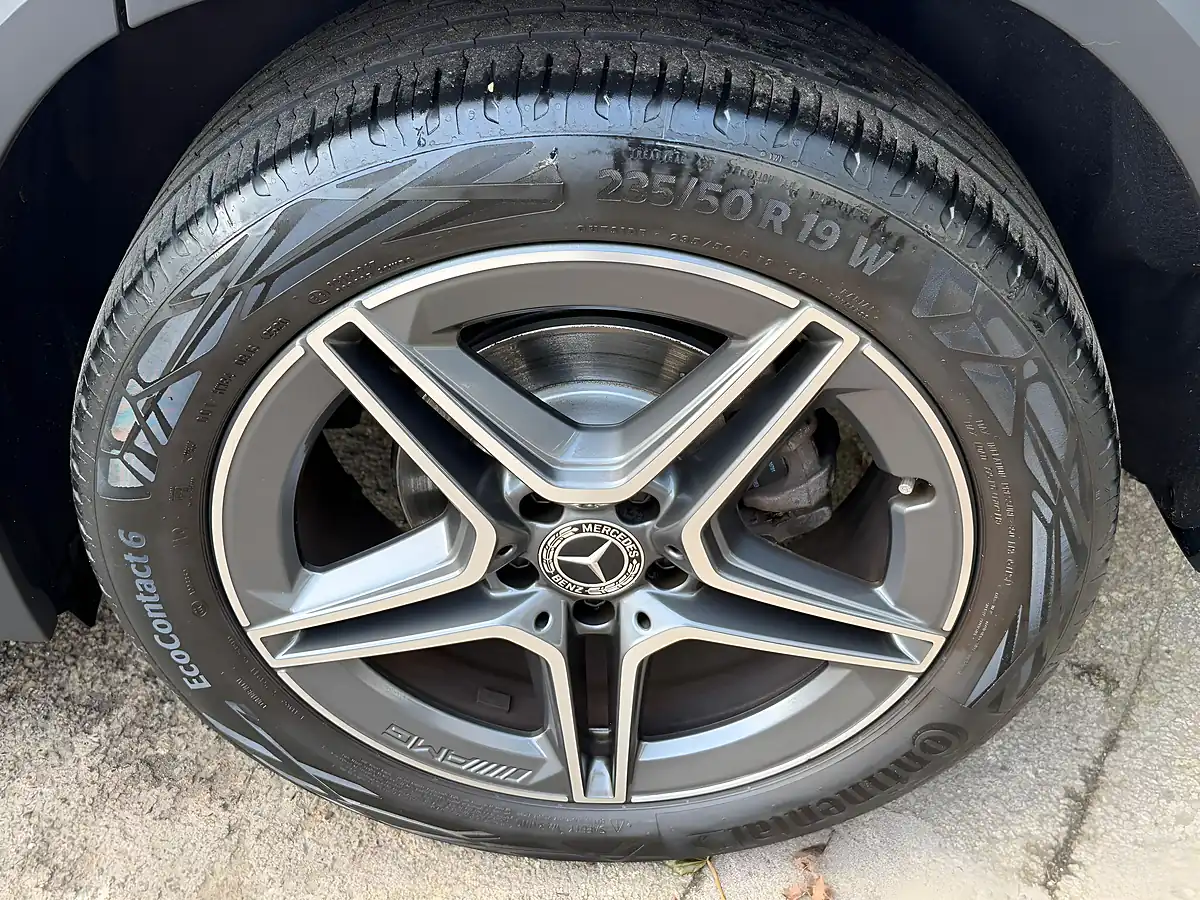 Used 2020 Mercedes-Benz Gla AMG Line (executive) Silver - Interior and Exterior details 18