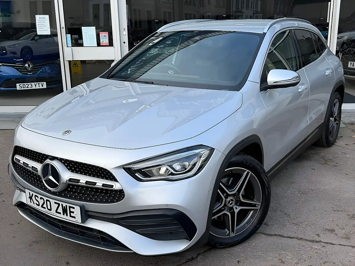 Used 2020 Mercedes-Benz Gla AMG Line (executive) Silver - Interior and Exterior details 4