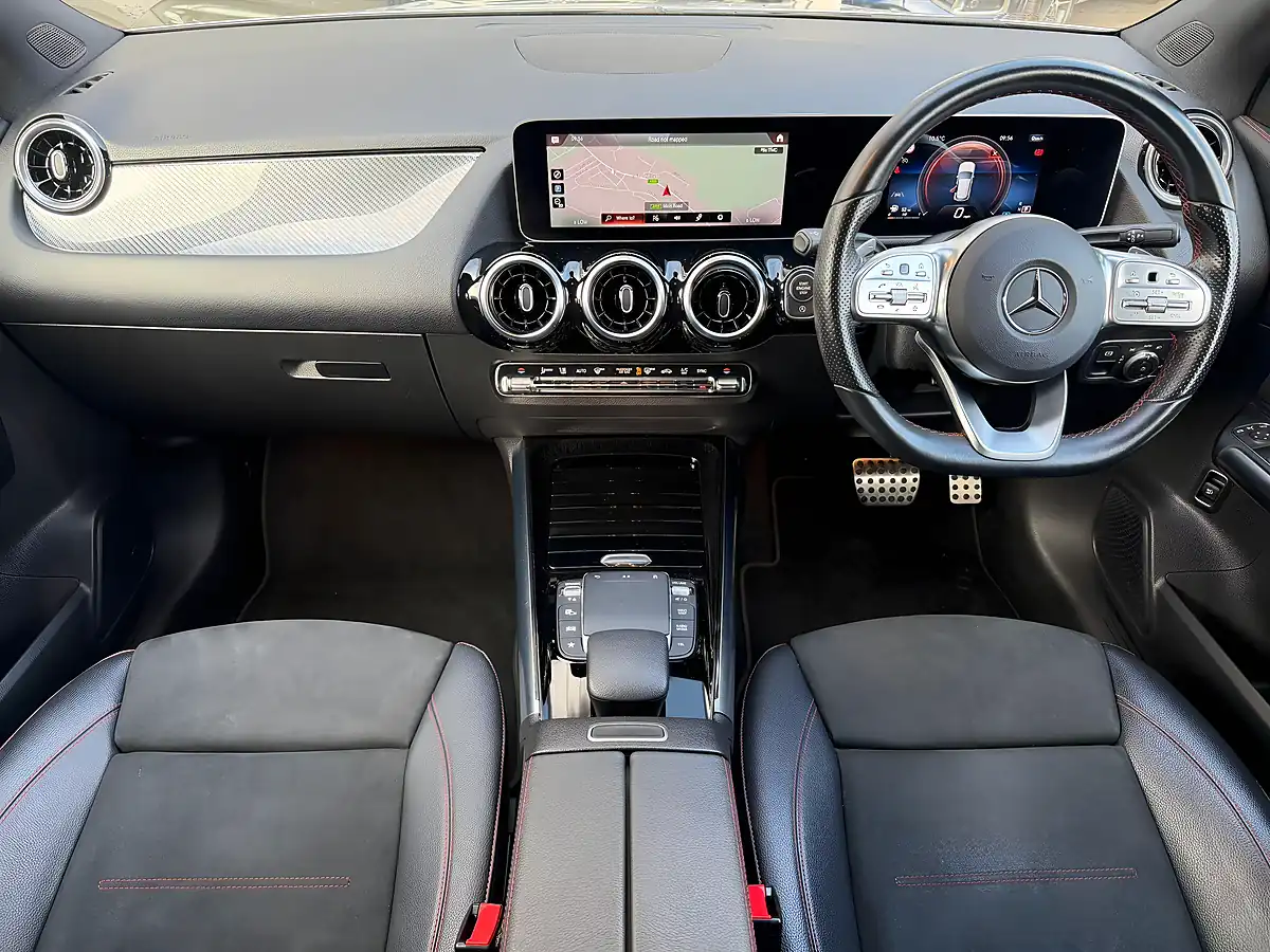 Used 2020 Mercedes-Benz Gla AMG Line (executive) Silver - Interior and Exterior details 7