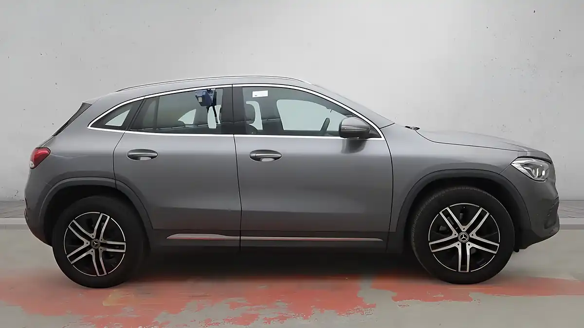Used 2020 Mercedes-Benz Gla Sport (executive) Mountain Grey - Interior and Exterior details 5