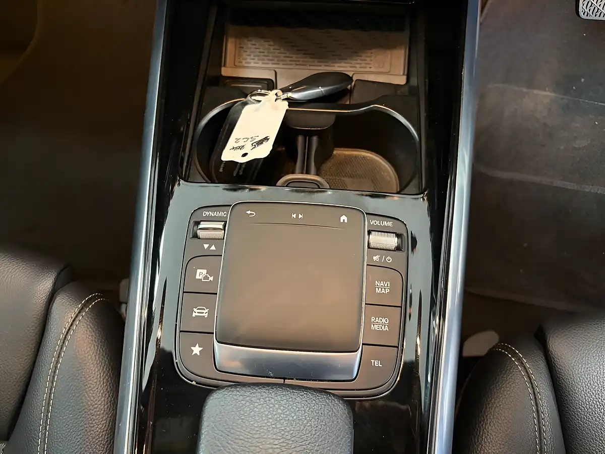 Used 2020 Mercedes-Benz Gla Sport (executive) White - Interior and Exterior details 19
