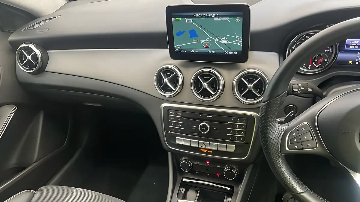 Used 2020 Mercedes-Benz Gla Urban Edition Red - Interior and Exterior details 10