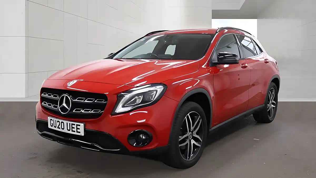 Used 2020 Mercedes-Benz Gla Urban Edition Red - Interior and Exterior details 4