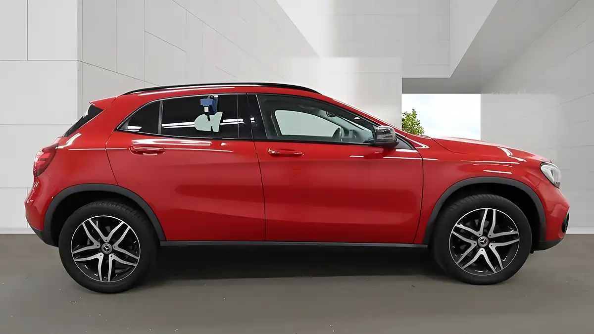 Used 2020 Mercedes-Benz Gla Urban Edition Red - Interior and Exterior details 5