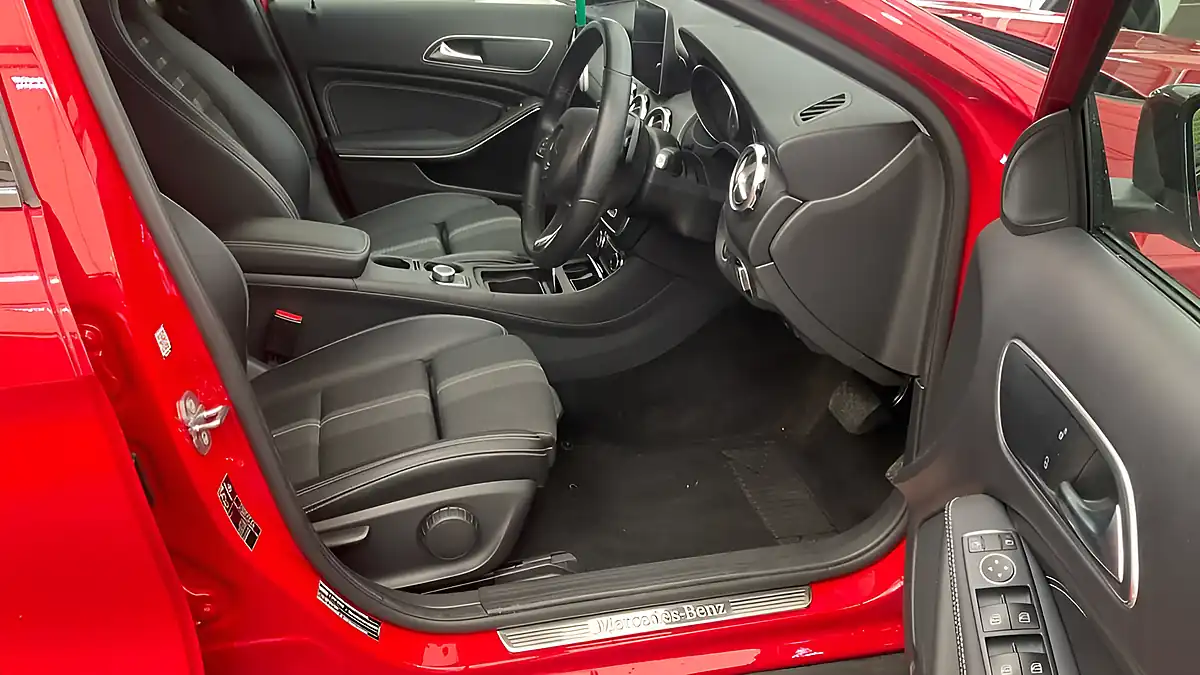 Used 2020 Mercedes-Benz Gla Urban Edition Red - Interior and Exterior details 7