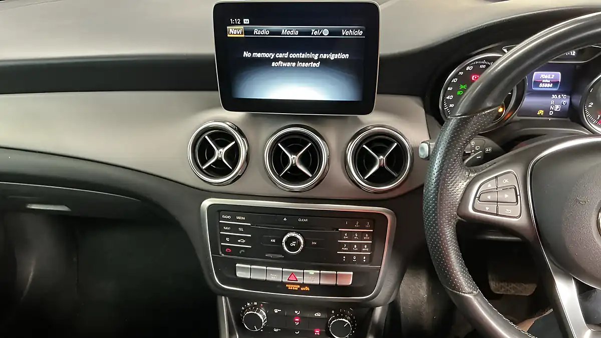 Used 2020 Mercedes-Benz Gla Urban Edition Red - Interior and Exterior details 13