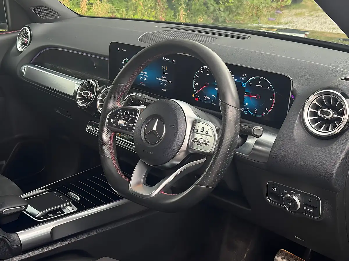 Used 2020 Mercedes-Benz Glb AMG Line (premium) Black - Interior and Exterior details 10