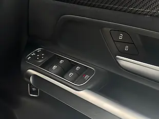 Used 2020 Mercedes-Benz Glb AMG Line (premium) Black - Interior and Exterior details 15
