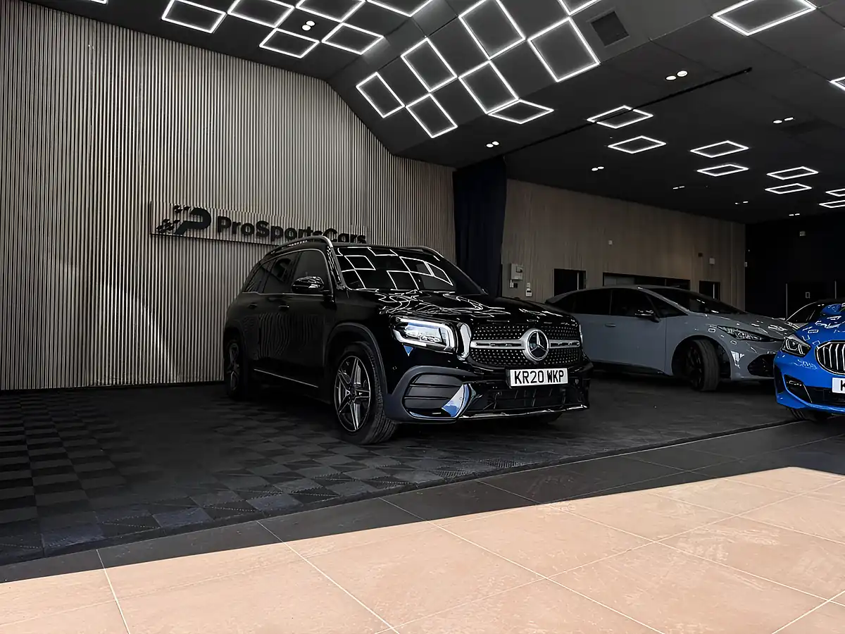 Used 2020 Mercedes-Benz Glb AMG Line (premium) Black - Interior and Exterior details 8