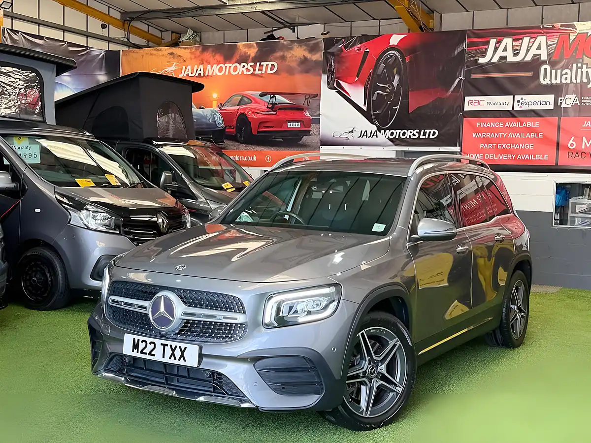 Used 2020 Mercedes-Benz Glb AMG Line (premium) Grey - Interior and Exterior details 4