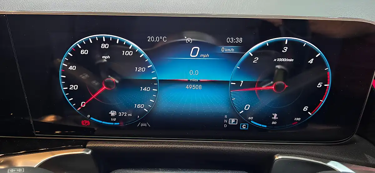 Used 2020 Mercedes-Benz Glb AMG Line (premium) Grey - Interior and Exterior details 6