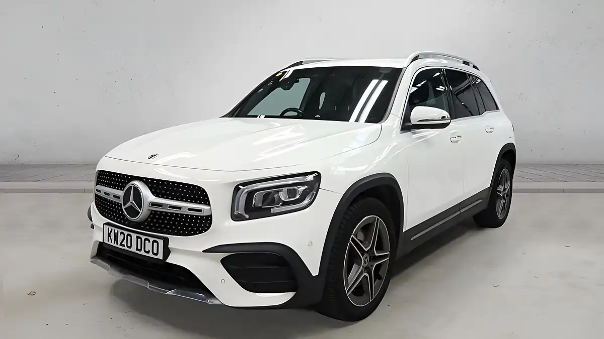 Used 2020 Mercedes-Benz Glb AMG Line (premium) White - Interior and Exterior details 4