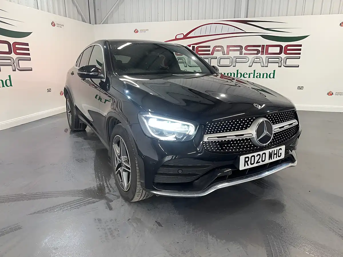 Used 2020 Mercedes-Benz Glc AMG Line Black - Front View
