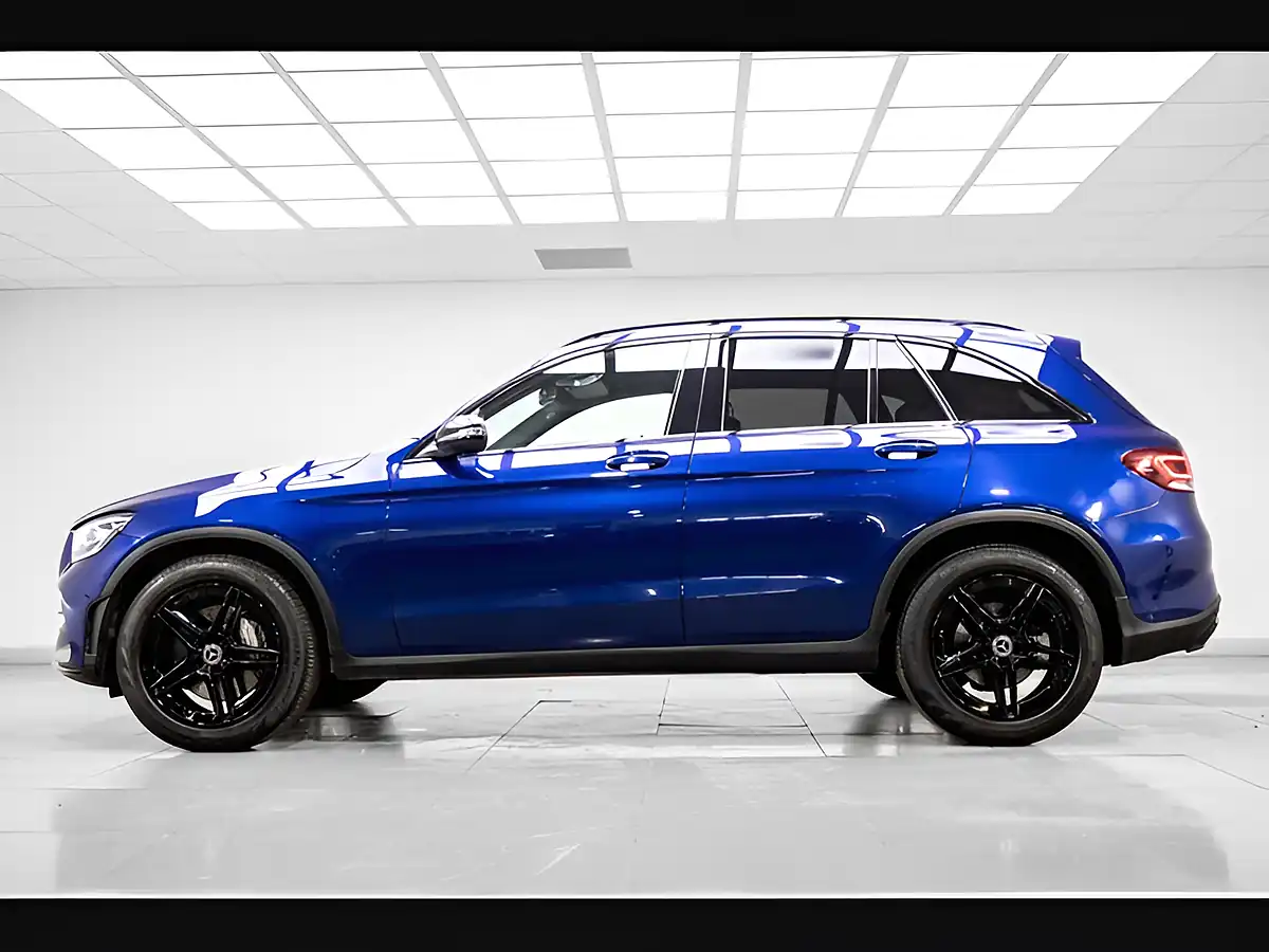 Used 2020 Mercedes-Benz Glc AMG Line Blue - Interior and Exterior details 3