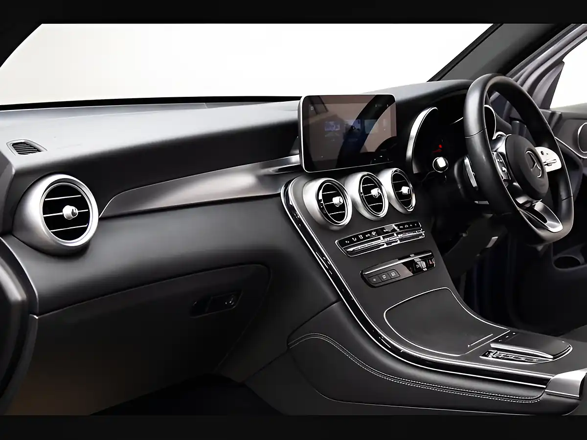 Used 2020 Mercedes-Benz Glc AMG Line Blue - Interior and Exterior details 9