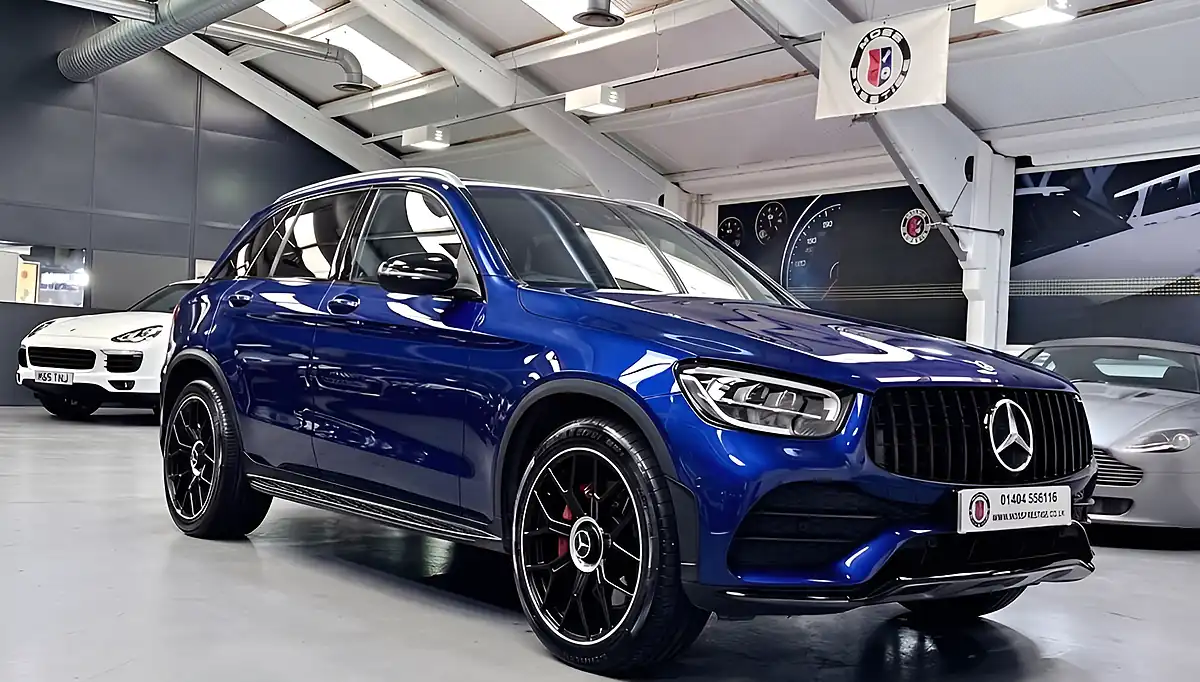 Used 2020 Mercedes-Benz Glc AMG Line Brilliant Blue - Interior and Exterior details 9