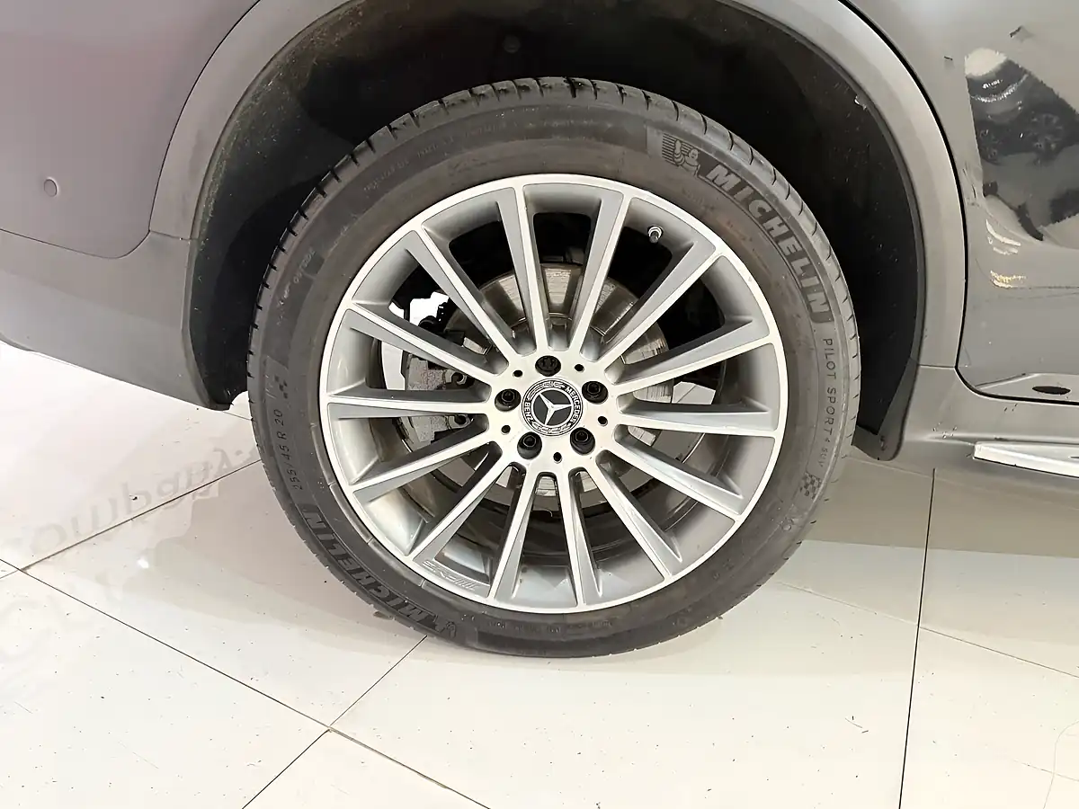 Used 2020 Mercedes-Benz Glc AMG Line (premium) Black - Interior and Exterior details 12