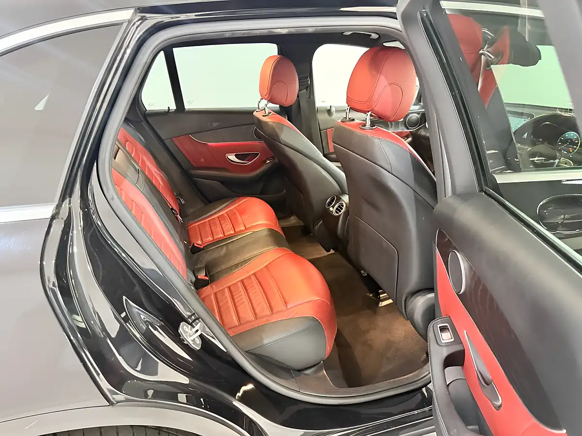 Used 2020 Mercedes-Benz Glc AMG Line (premium) Black - Interior and Exterior details 15