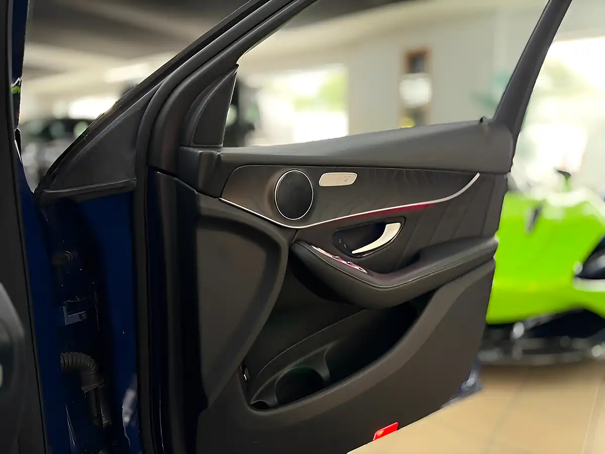 Used 2020 Mercedes-Benz Glc AMG Line Premium Blue - Interior and Exterior details 16