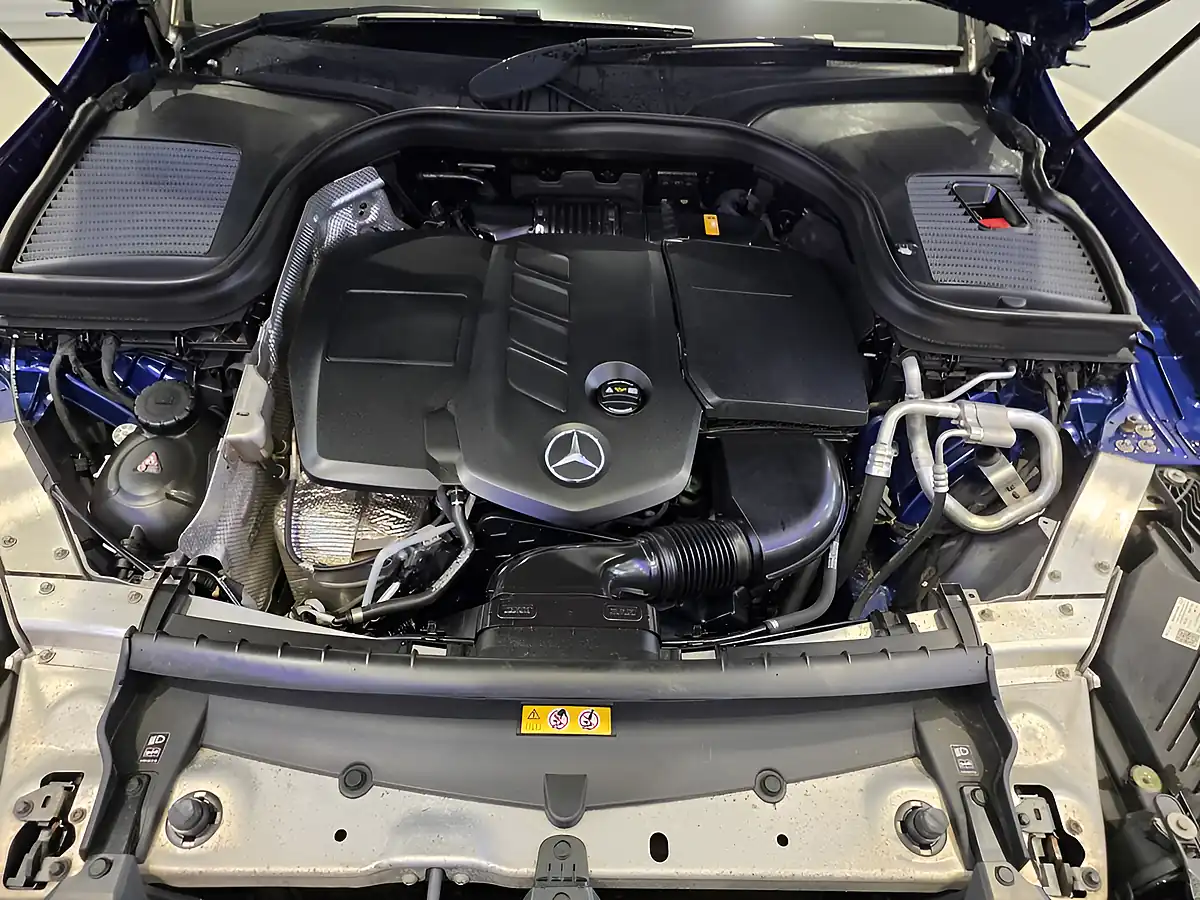 Used 2020 Mercedes-Benz Glc AMG Line Premium Blue - Interior and Exterior details 20
