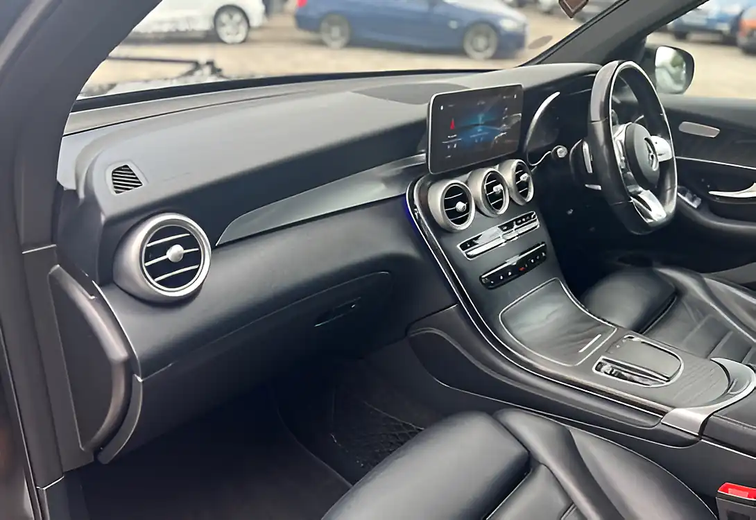 Used 2020 Mercedes-Benz Glc AMG Line Premium Obsidian Black - Interior and Exterior details 16