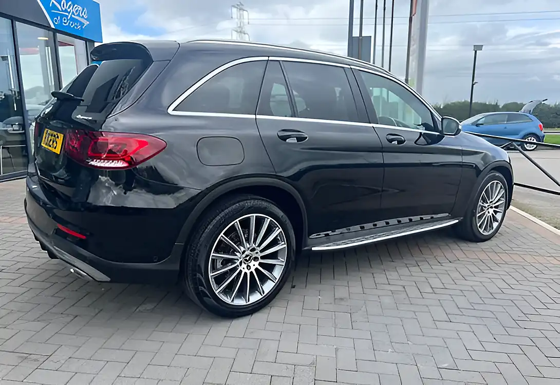 Used 2020 Mercedes-Benz Glc AMG Line Premium Obsidian Black - Interior and Exterior details 8